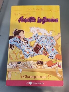 📚 4/$20 📚 Le journal d'Aurélie Laflamme - Championne
